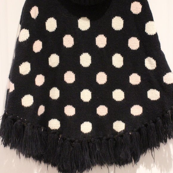 2/$20 🏷.H&M Knitted Poncho Size 8-10Y - Picture 3 of 3
